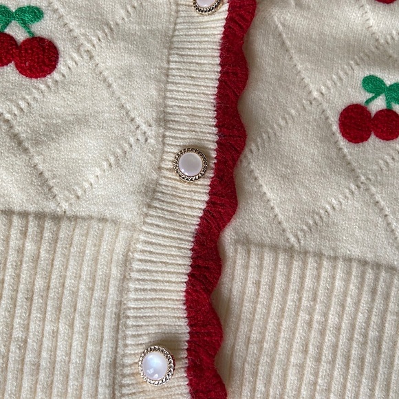 SOLD • cider cherry cardigan - Picture 5 of 15